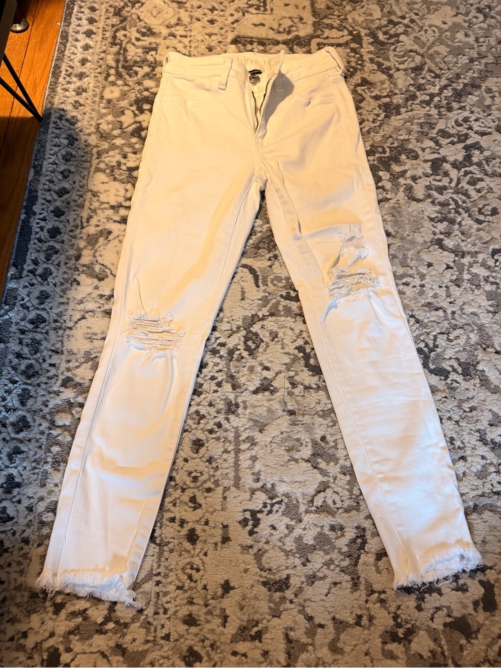 American Eagle Outfitters White Distressed Skinny Jeans